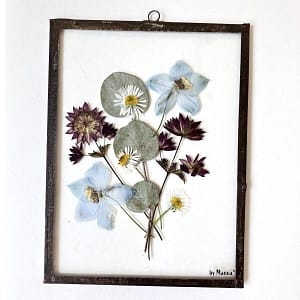 Hanglijst 15 x 20 Boeket met ridderspoor en eucalyptus